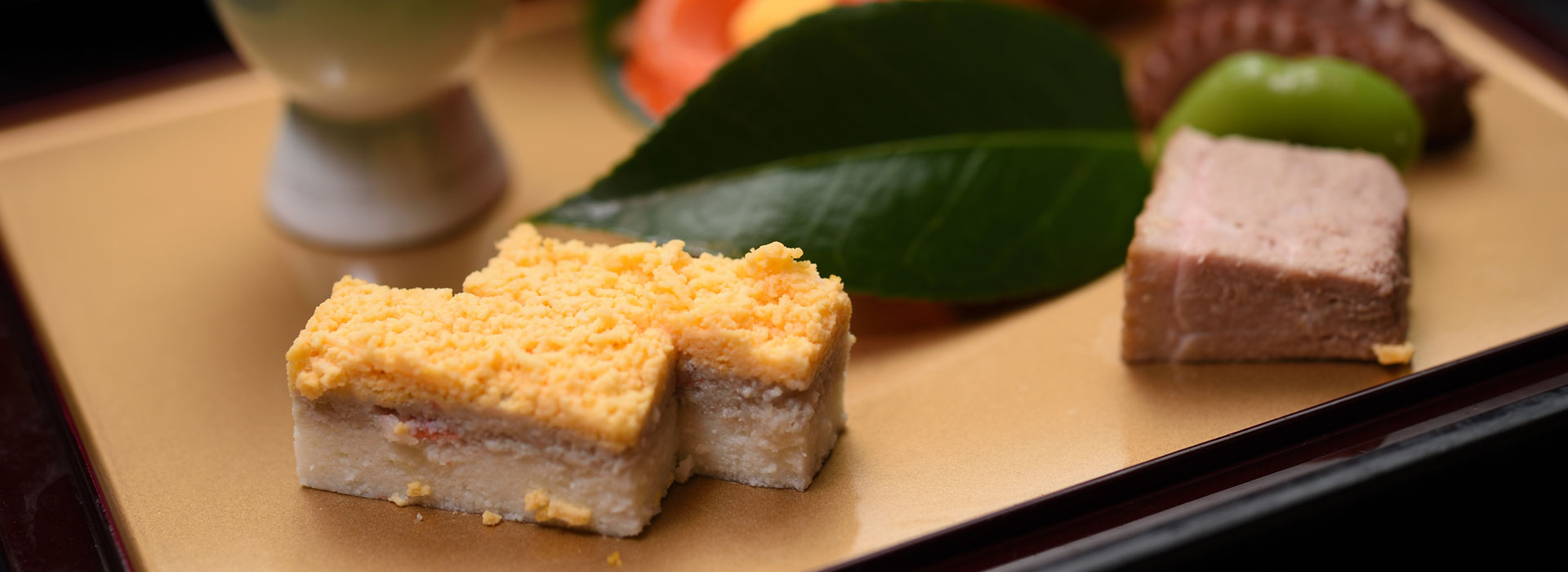深川本店では、うどんや寿司だけではなく、宴会やコース料理もご用意します。